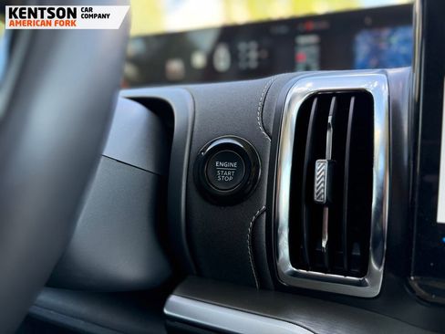 Used 2025 Ford Expedition Max Platinum AWD/4WD image 30