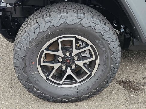 New 2026 Jeep Wrangler Unlimited Rubicon w/ Safety Group AWD/4WD image 5