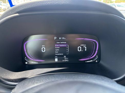 Used 2025 Kia Soul LX w/ LX Technology Package FWD image 33