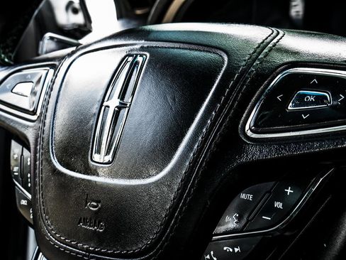 Used 2017 Lincoln MKZ Reserve w/ Technology Package image 26