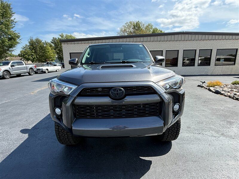 Used 2018 Toyota 4Runner TRD Off-Road w/ TRD Performance Package AWD/4WD image 4