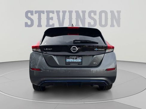 Used 2018 Nissan Leaf SL w/ SL Technology Package FWD image 4