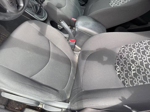 Used 2011 Kia Soul + w/ Audio Pkg image 17