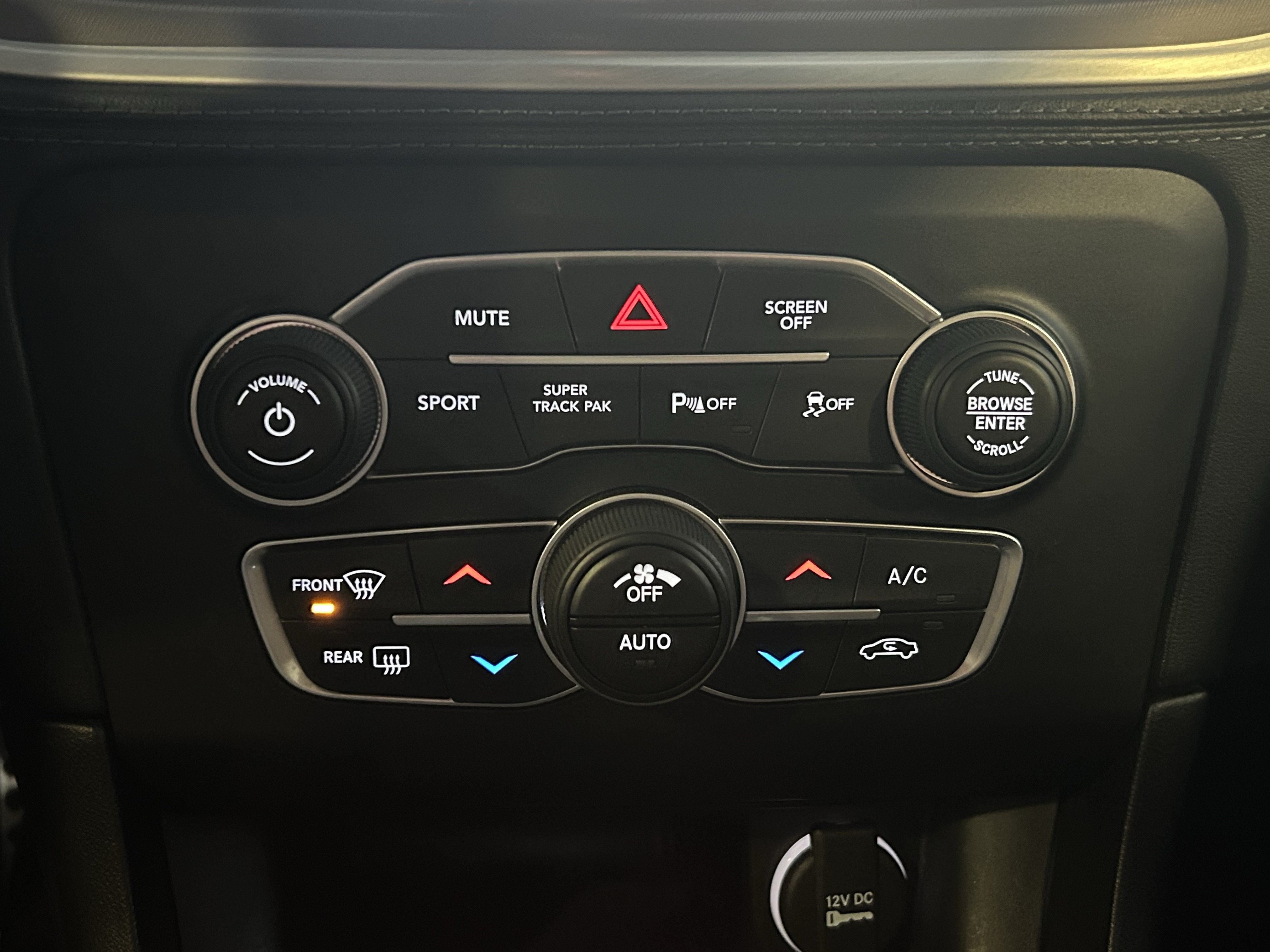 Used 2022 Dodge Charger R/T w/ Plus Group RWD image 29