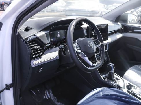 Used 2025 Volkswagen Taos S image 15