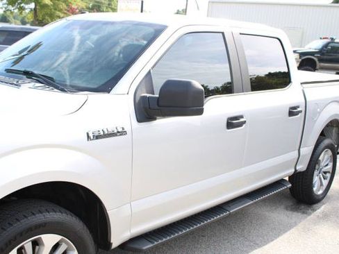 Used 2018 Ford F150 XL w/ Equipment Group 101A Mid AWD/4WD image 9
