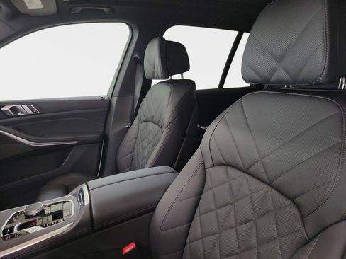 Used 2026 BMW X5 sDrive40i image 10