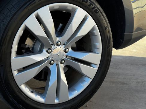 Used 2010 Mercedes-Benz ML 350 2WD w/ Premium 2 Pkg image 8