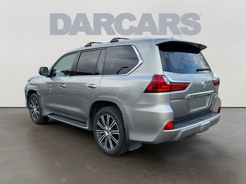 Used 2021 Lexus LX 570 4WD w/ Luxury Package image 4