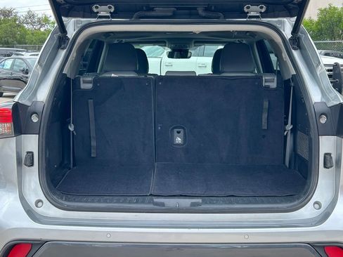 Used 2022 Toyota Highlander Limited image 15