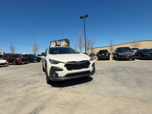 Used 2025 Subaru Crosstrek 2.5i Limited w/ Crosstrek Mirror Package image 5