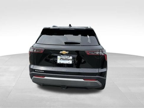 Used 2026 Chevrolet Equinox LT FWD image 11