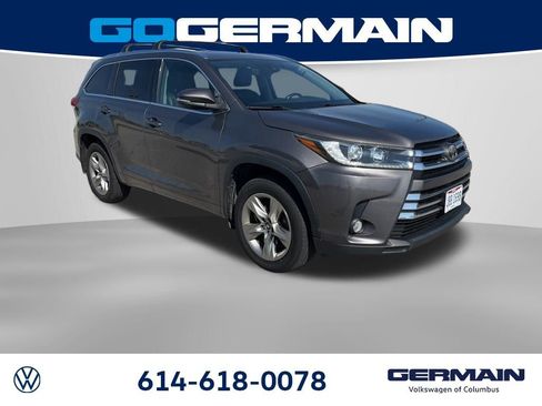 Used 2017 Toyota Highlander Limited AWD/4WD image 10
