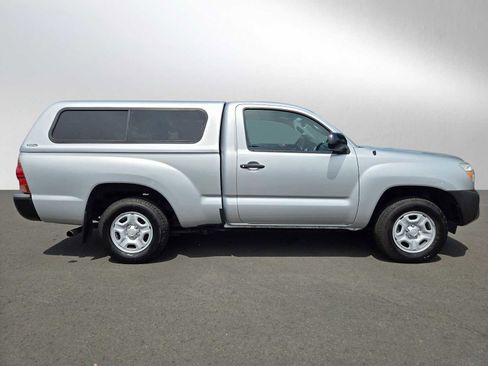 Used 2013 Toyota Tacoma 2WD Regular Cab image 2