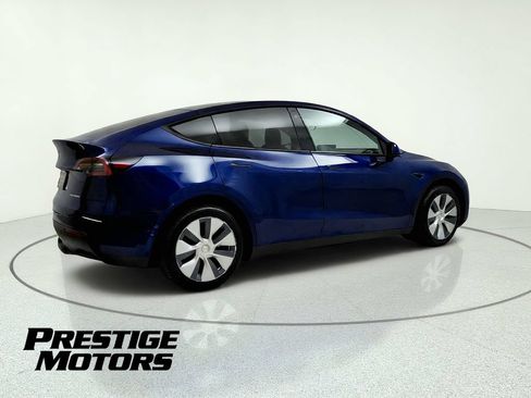 Used 2023 Tesla Model Y Long Range AWD/4WD image 8