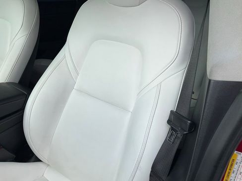 Used 2021 Tesla Model 3 Standard Range Plus image 17