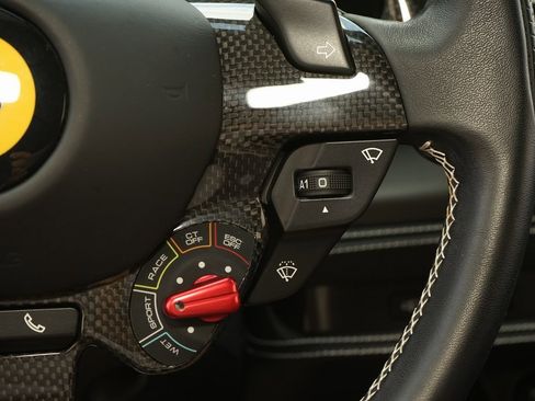 Used 2022 Ferrari F8 Tributo image 15