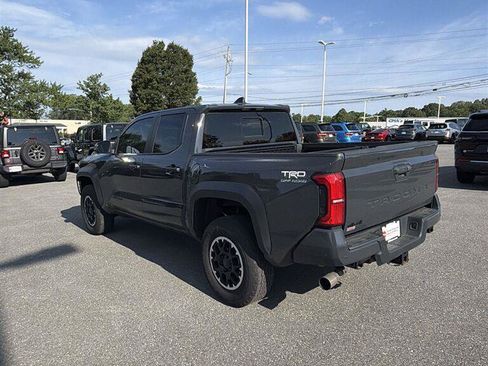 Used 2024 Toyota Tacoma TRD Off-Road w/ TRD Off Road Upgrade Package AWD/4WD image 7