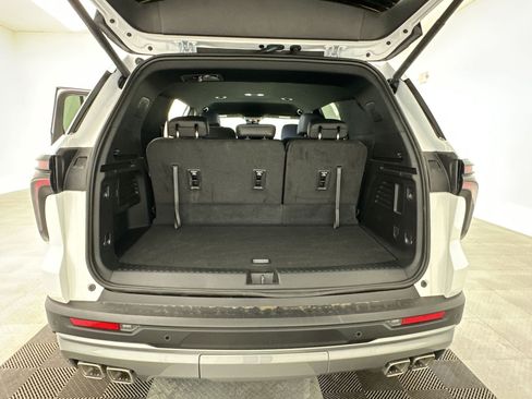 Used 2026 Chevrolet Traverse LT w/ Driver Confidence Package AWD/4WD image 25