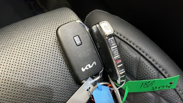 Used 2023 Kia Sorento SX Prestige AWD/4WD image 38