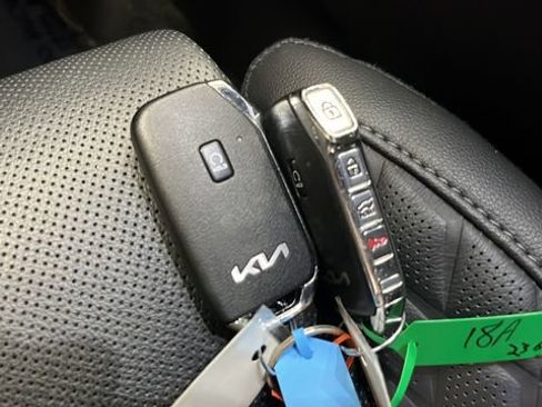 Used 2023 Kia Sorento SX Prestige AWD/4WD image 38