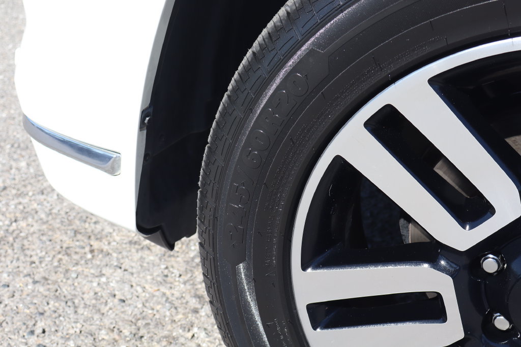 Used 2018 Toyota 4Runner Limited AWD/4WD image 50