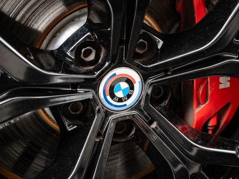 Used 2023 BMW M550i xDrive w/ Executive Package image 7