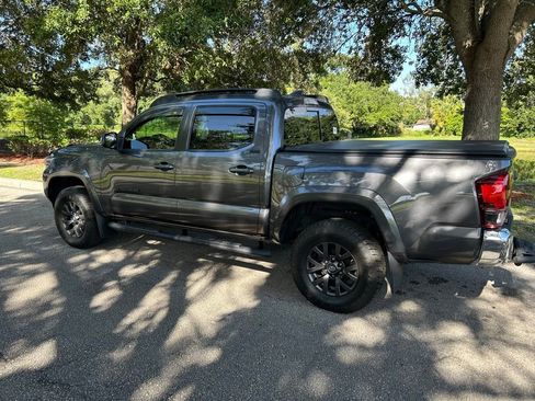 Used 2020 Toyota Tacoma SR5 RWD image 4