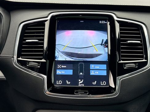 Used 2020 Volvo XC90 T6 R-Design image 16