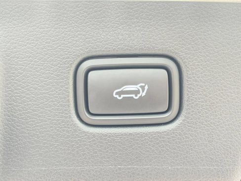 Used 2025 Hyundai Palisade SEL FWD image 25