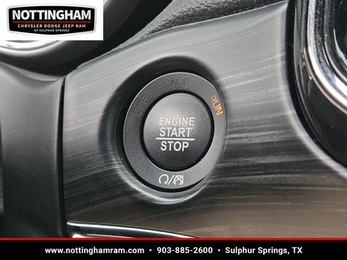 Used 2022 Jeep Grand Cherokee Limited image 16