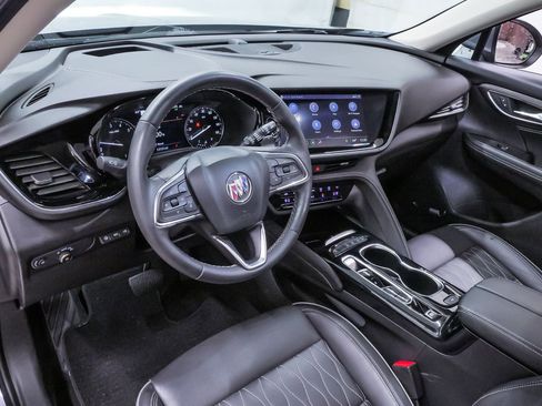 Used 2021 Buick Envision Avenir w/ Technology Package II image 2