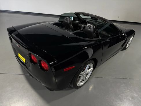 Used 2009 Chevrolet Corvette Convertible w/ Preferred Equipment Group RWD image 7