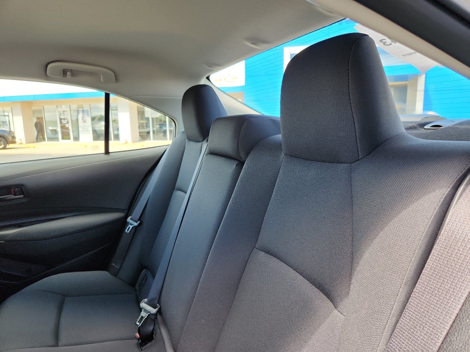 Used 2025 Toyota Corolla LE FWD image 10