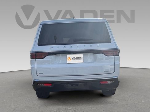 Used 2024 Jeep Wagoneer L Series II w/ Flexible Seating Group image 7