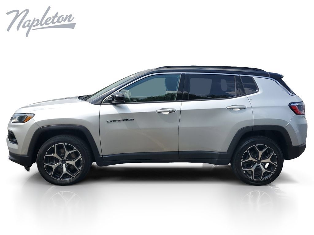 Used 2025 Jeep Compass Limited AWD/4WD image 2