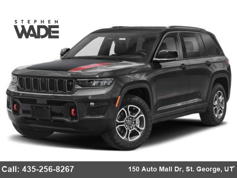 Used 2022 Jeep Grand Cherokee Trailhawk w/ ADV Protech Group II AWD/4WD image 1