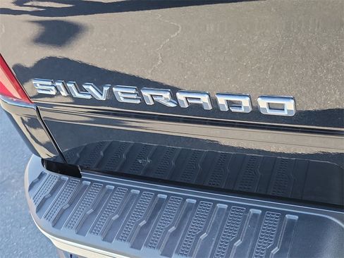 Used 2025 Chevrolet Silverado 1500 LT image 23