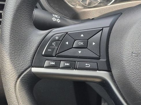 Used 2025 Nissan Altima 2.5 SV FWD image 16