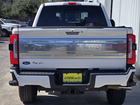 Used 2024 Ford F350 Platinum image 6