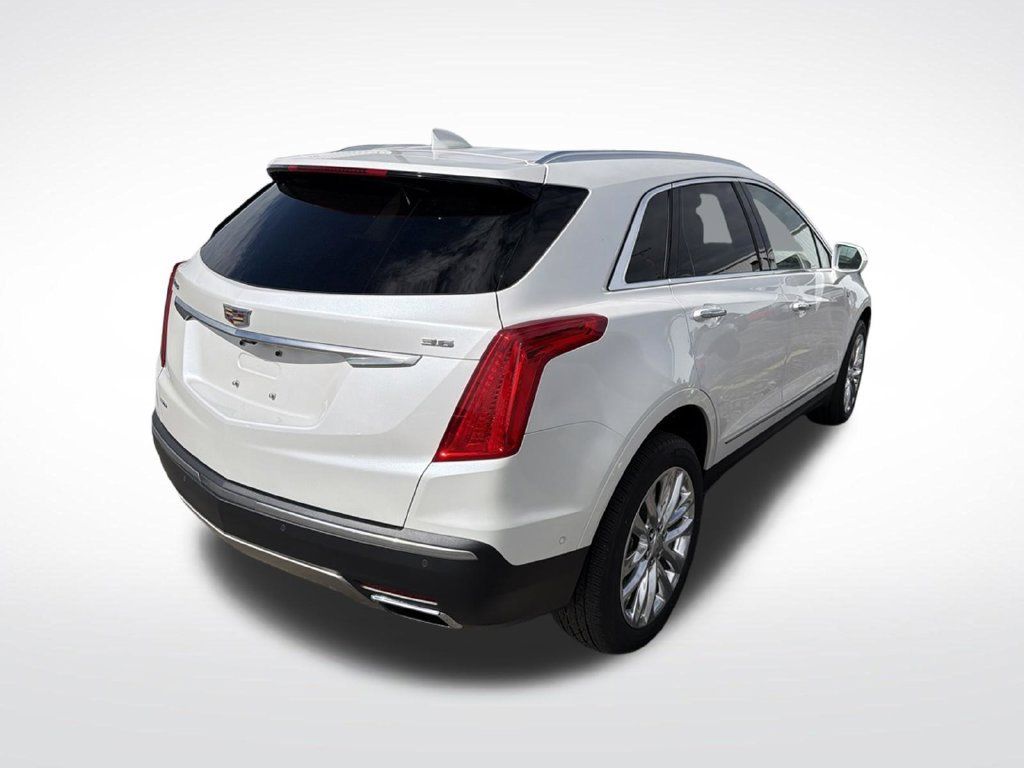 Used 2018 Cadillac XT5 Platinum w/ Driver Assist Package AWD/4WD image 8