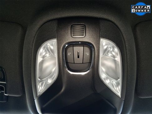 Used 2024 Jeep Compass Latitude image 18