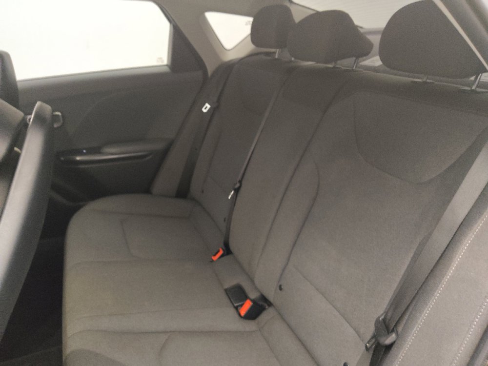 Used 2025 Kia K4 FWD image 18