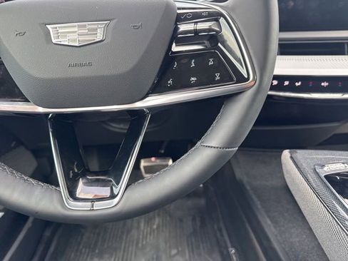 New 2025 Cadillac Optiq Luxury 1 w/ LPO, Floor Liner Package image 21