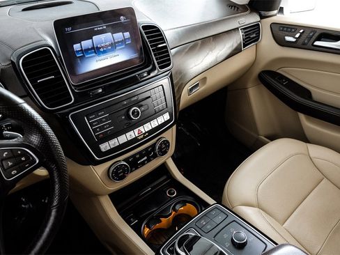 Used 2019 Mercedes-Benz GLS 450 4MATIC w/ Premium 1 Package image 25