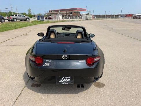 Used 2016 MAZDA MX-5 Miata Grand Touring image 10
