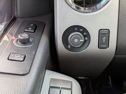 Used 2012 Ford F350 Lariat w/ Chrome Pkg image 13