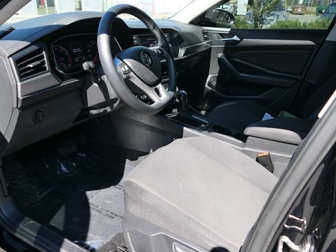 Used 2019 Volkswagen Jetta R-Line image 11