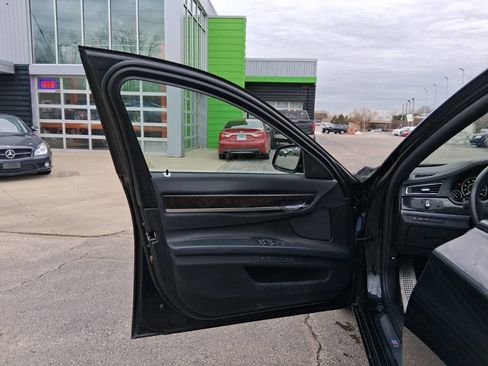 Used 2012 BMW 750Li xDrive image 13