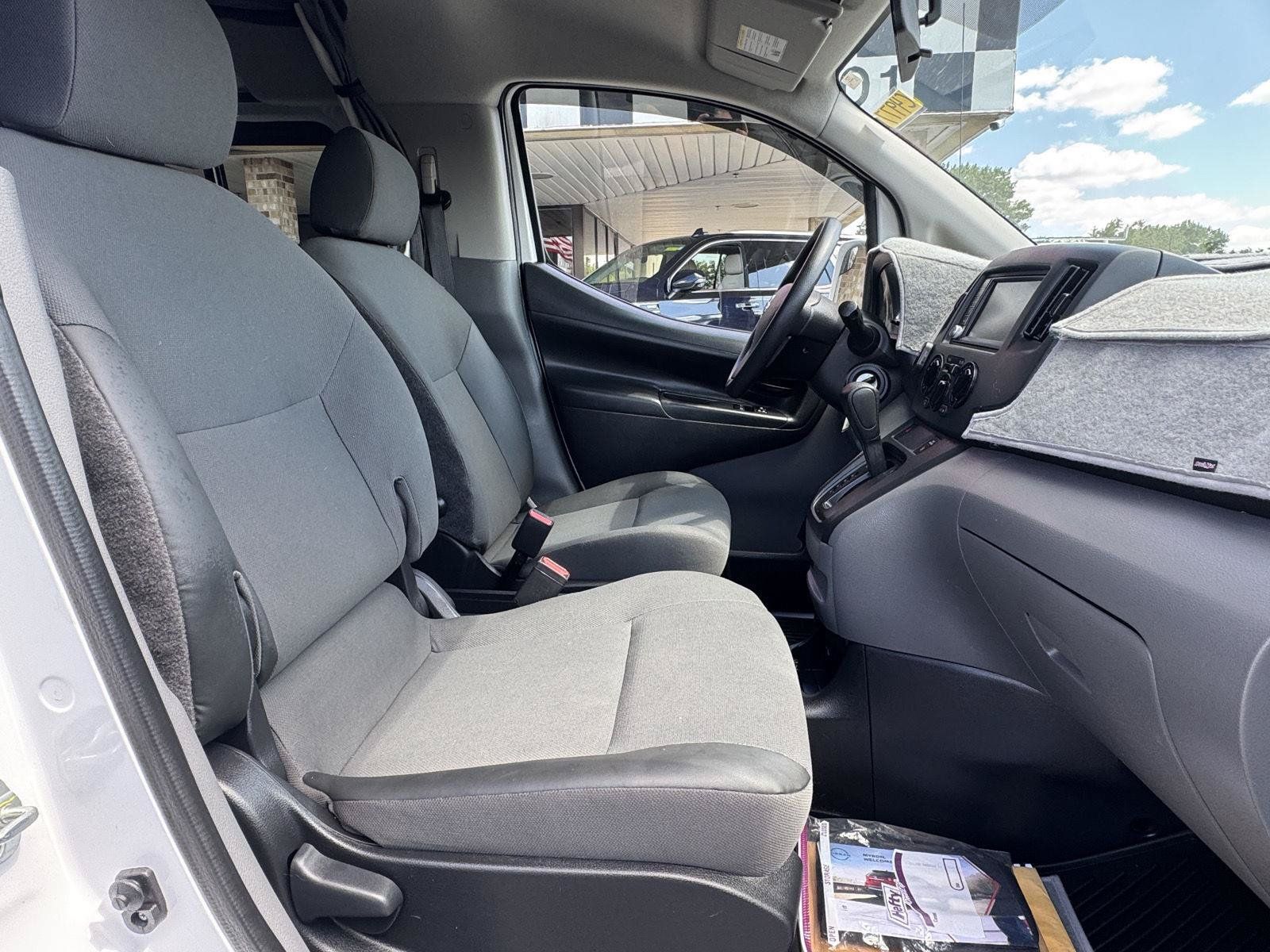 Used 2021 Nissan NV200 SV w/ Back Door Glass Package FWD image 26